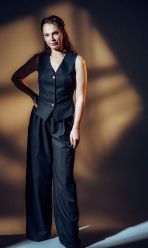 Анастасия Салтыкова - актерское портфолио, портрет в полный рост